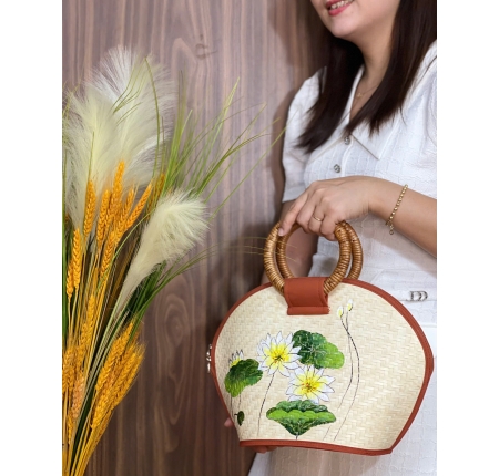 Gio lá buông vẽ hoa