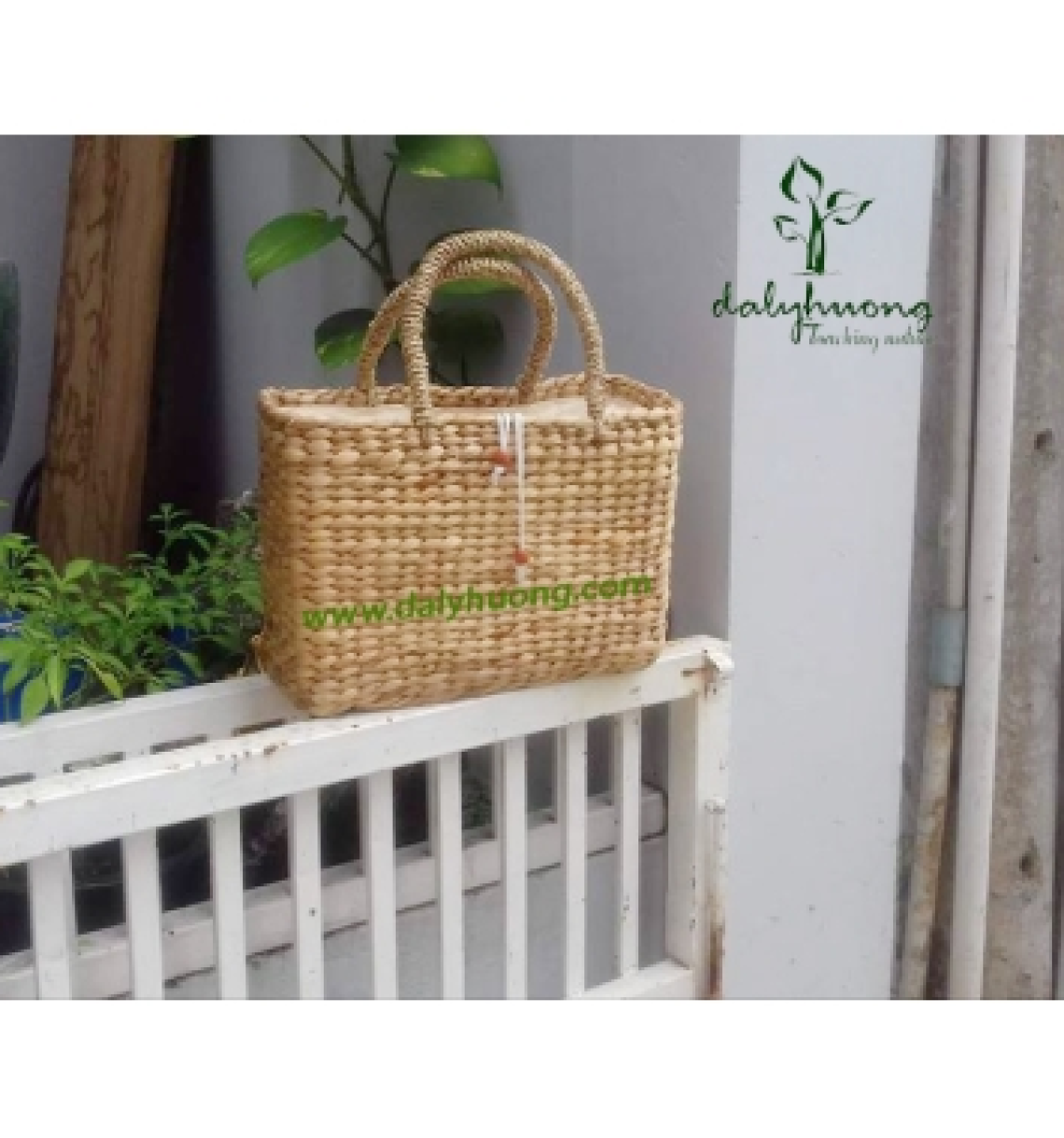 Giỏ lục bình chữ nhật quai quấn cói
