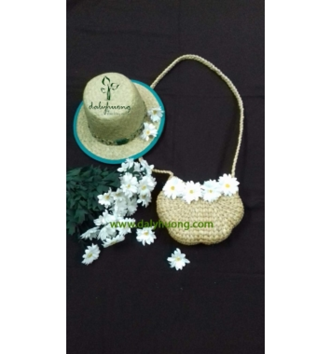 Giỏ lục bình hoa mai