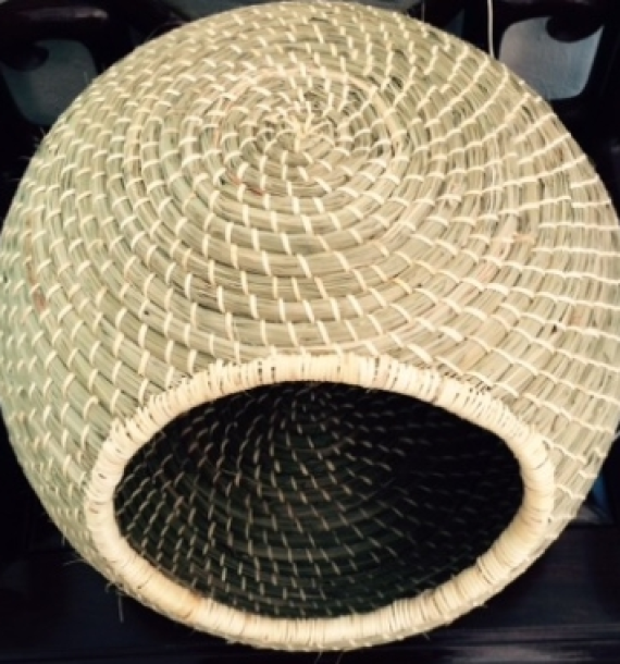 Nhà mèo miệng bên