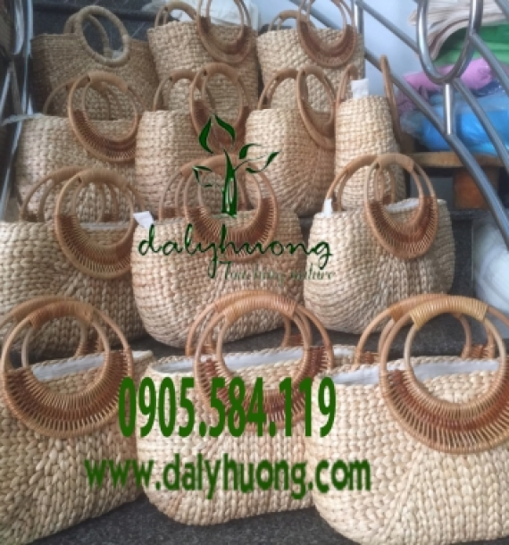 Giỏ bầu quai mây